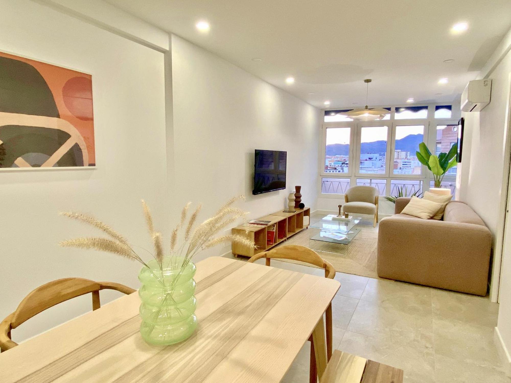 Amplio Apartamento En El Centro De マラガ エクステリア 写真